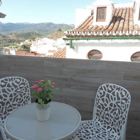 Casa Las Tres Conchas Yunquera Bagian luar foto
