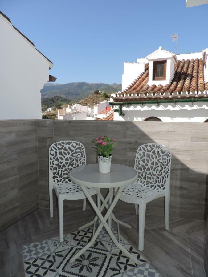 Casa Las Tres Conchas Yunquera Bagian luar foto
